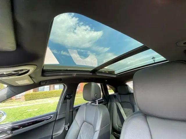 2019 Porsche Macan Macan