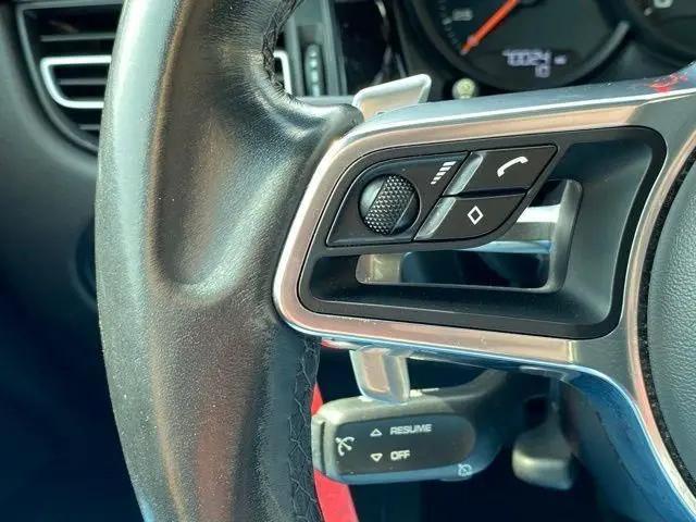 2019 Porsche Macan Macan
