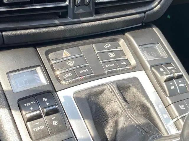 2019 Porsche Macan Macan