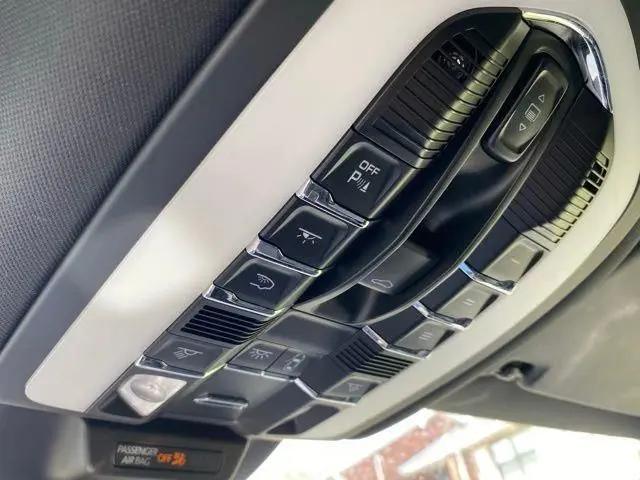 2019 Porsche Macan Macan