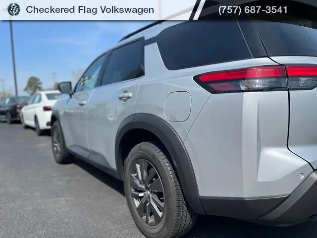 2024 Nissan Pathfinder SV FWD