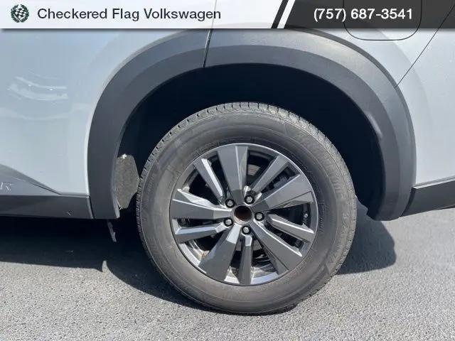 2024 Nissan Pathfinder SV FWD