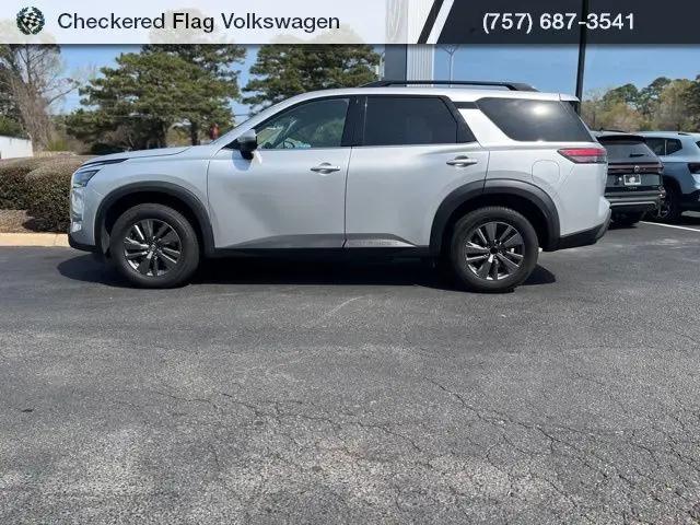 2024 Nissan Pathfinder SV FWD