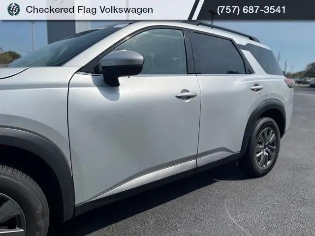 2024 Nissan Pathfinder SV FWD