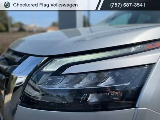 2024 Nissan Pathfinder SV FWD