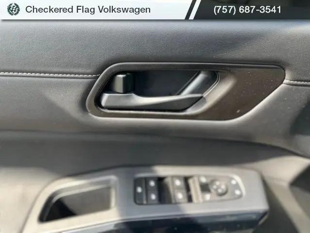 2024 Nissan Pathfinder SV FWD