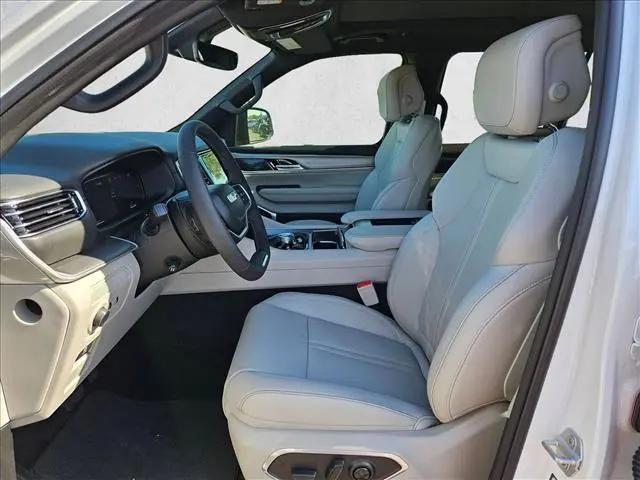 2026 Jeep Grand Wagoneer 4x2