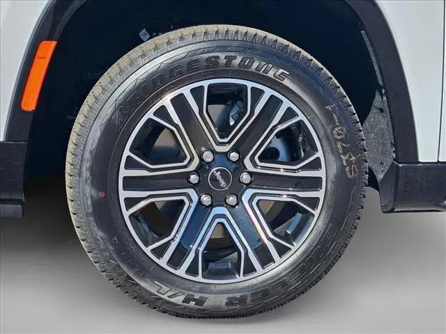 2026 Jeep Grand Wagoneer 4x2