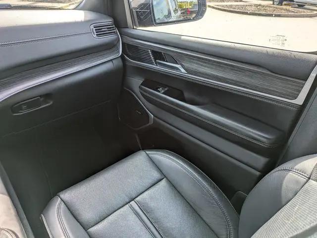 2024 Jeep Wagoneer Series II 4x2