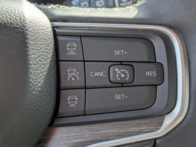 2024 Jeep Wagoneer Series II 4x2
