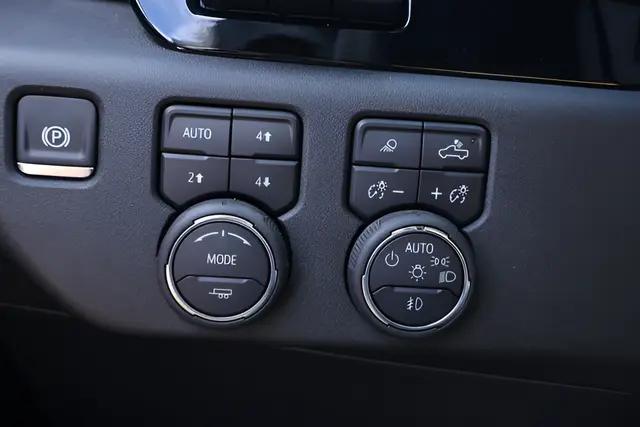 2025 Chevrolet Silverado 3500HD 4WD Crew Cab Standard Bed LTZ