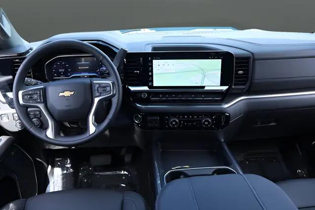 2025 Chevrolet Silverado 3500HD 4WD Crew Cab Standard Bed LTZ