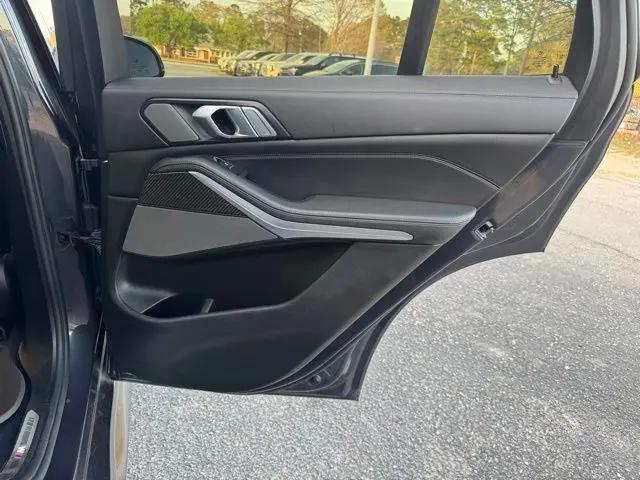 2021 BMW X5 M50i