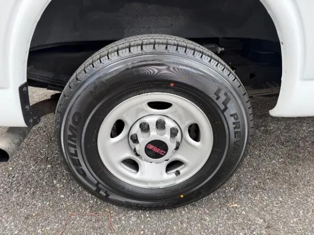 2022 GMC Savana Cargo RWD 2500 Regular Wheelbase Work Van