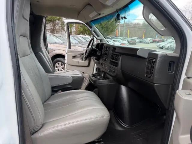 2022 GMC Savana Cargo RWD 2500 Regular Wheelbase Work Van