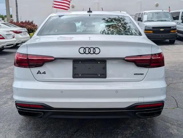 2022 Audi A4 Premium Plus 40 TFSI quattro S tronic
