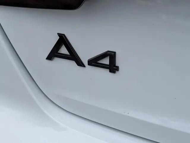 2022 Audi A4 Premium Plus 40 TFSI quattro S tronic
