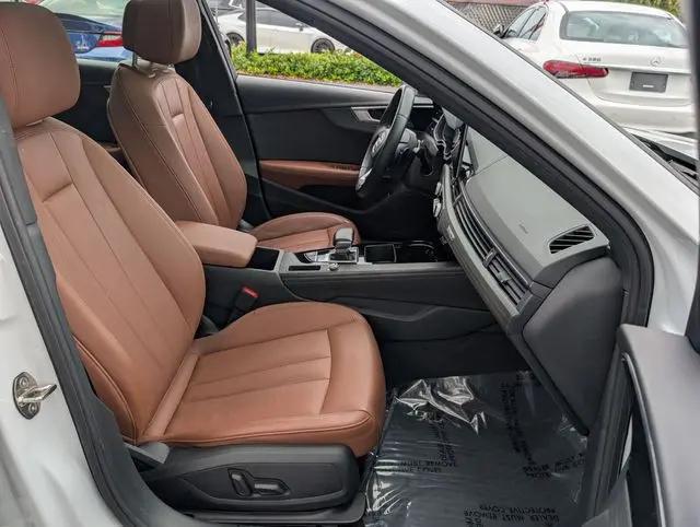 2022 Audi A4 Premium Plus 40 TFSI quattro S tronic