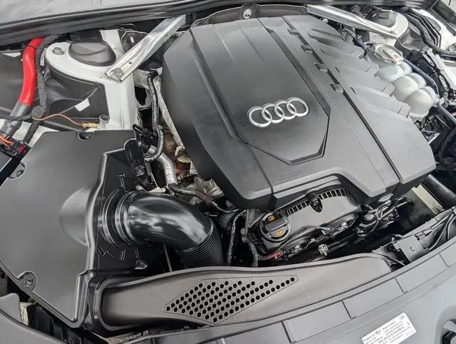 2022 Audi A4 Premium Plus 40 TFSI quattro S tronic