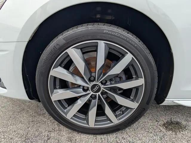2022 Audi A4 Premium Plus 40 TFSI quattro S tronic