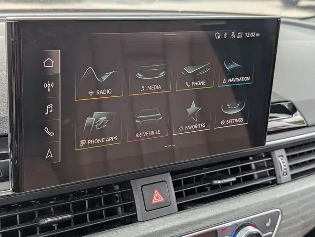 2022 Audi A4 Premium Plus 40 TFSI quattro S tronic
