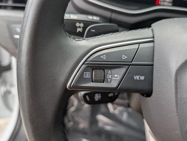 2022 Audi A4 Premium Plus 40 TFSI quattro S tronic