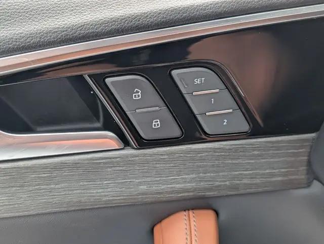 2022 Audi A4 Premium Plus 40 TFSI quattro S tronic