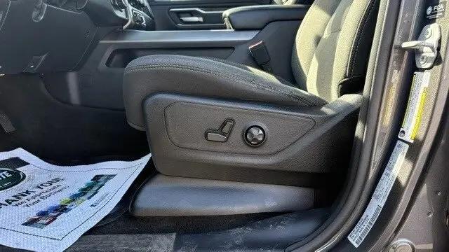 2021 Ram 1500 Big Horn Crew Cab 4x4 6'4" Box