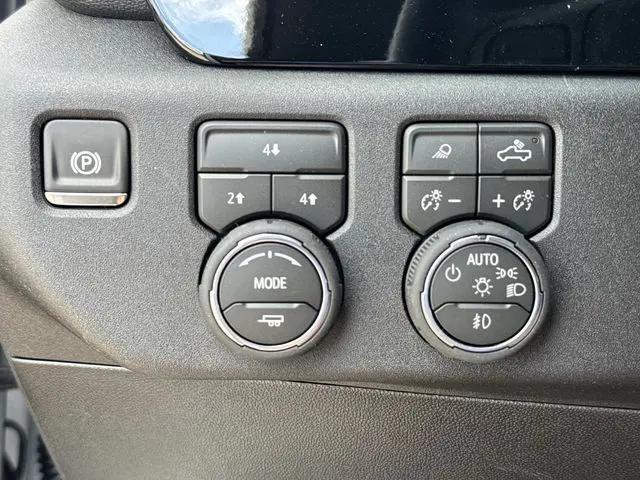 2026 Chevrolet Silverado 2500HD Crew Cab, Standard Bed, LT, 4WD