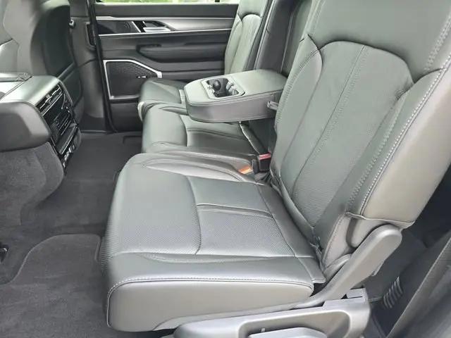 2026 Jeep Grand Wagoneer 4x4