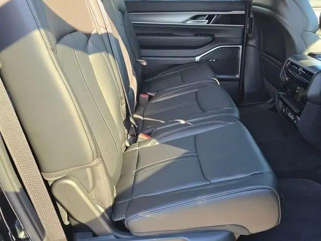 2026 Jeep Grand Wagoneer 4x4