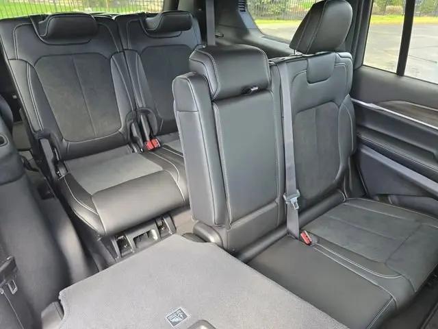 2026 Jeep Grand Cherokee L Altitude 4x4