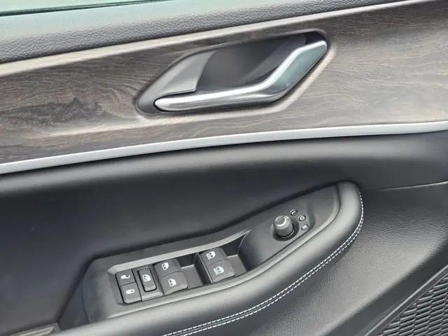 2026 Jeep Grand Cherokee L Altitude 4x4