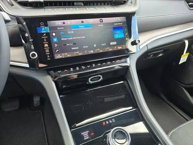 2026 Jeep Grand Cherokee L Altitude 4x4