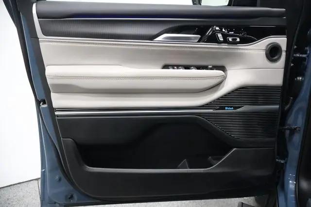 2026 Jeep Grand Wagoneer Summit Obsidian 4x4