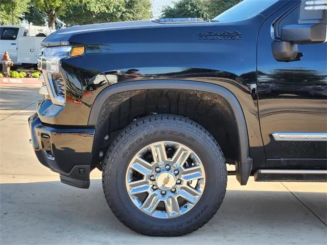 2026 Chevrolet Silverado 2500HD Crew Cab, Standard Bed, High Country, 4WD