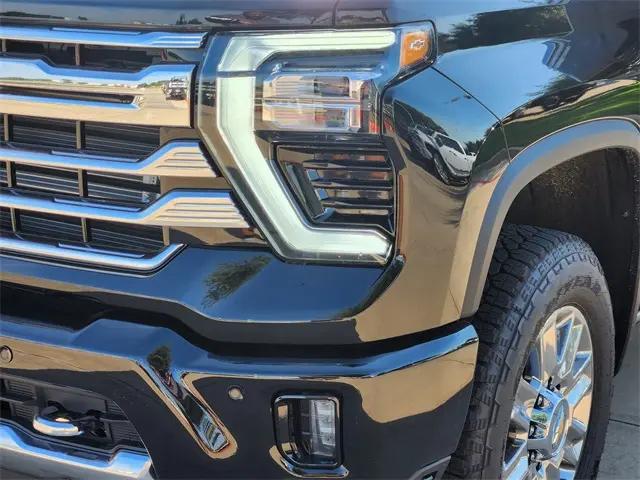 2026 Chevrolet Silverado 2500HD Crew Cab, Standard Bed, High Country, 4WD