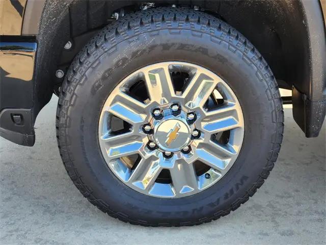 2026 Chevrolet Silverado 2500HD Crew Cab, Standard Bed, High Country, 4WD