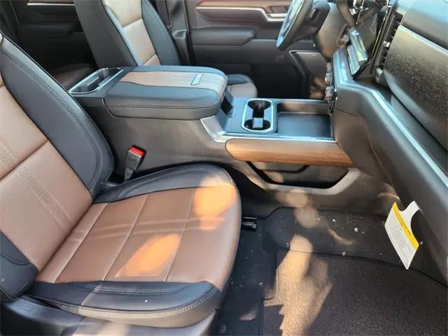 2026 Chevrolet Silverado 2500HD Crew Cab, Standard Bed, High Country, 4WD