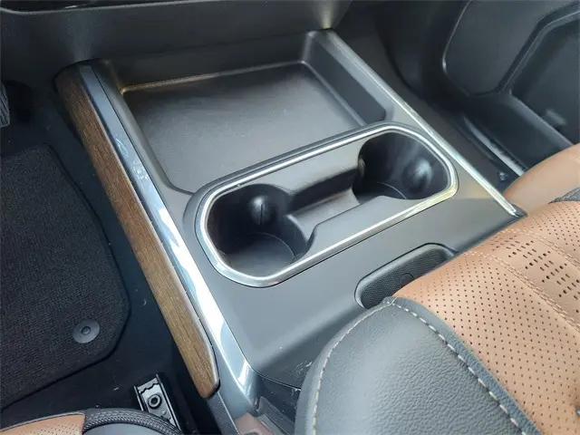 2026 Chevrolet Silverado 2500HD Crew Cab, Standard Bed, High Country, 4WD