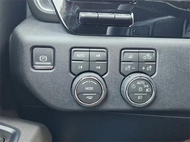 2026 Chevrolet Silverado 2500HD Crew Cab, Standard Bed, High Country, 4WD