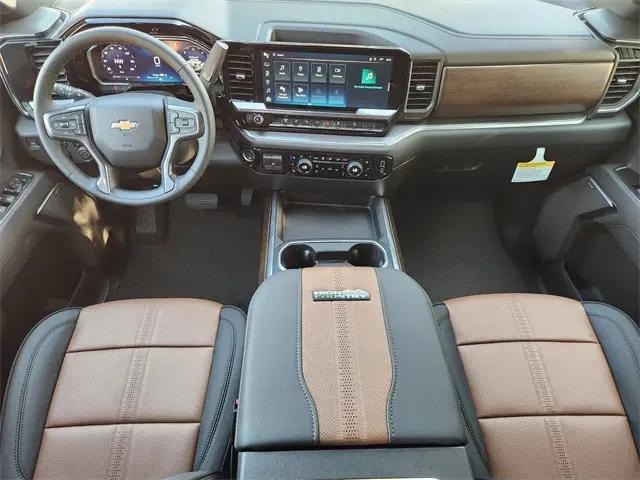 2026 Chevrolet Silverado 2500HD Crew Cab, Standard Bed, High Country, 4WD