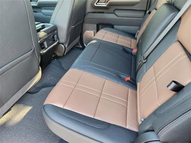 2026 Chevrolet Silverado 2500HD Crew Cab, Standard Bed, High Country, 4WD