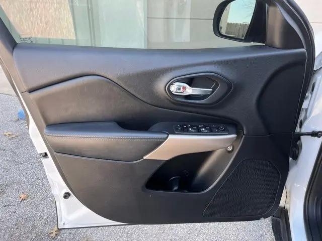 2018 Jeep Cherokee Limited FWD