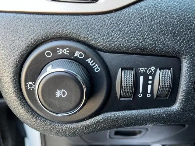 2018 Jeep Cherokee Limited FWD