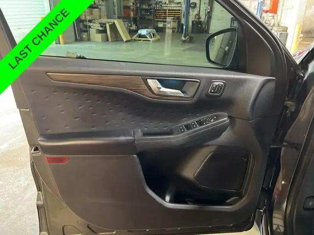2020 Ford Escape Titanium
