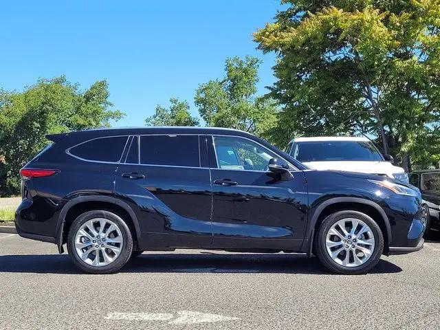 2023 Toyota Highlander Limited