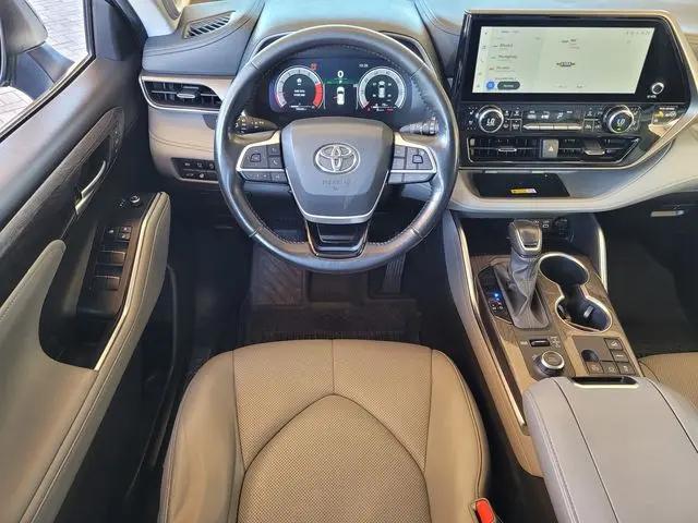 2023 Toyota Highlander Limited