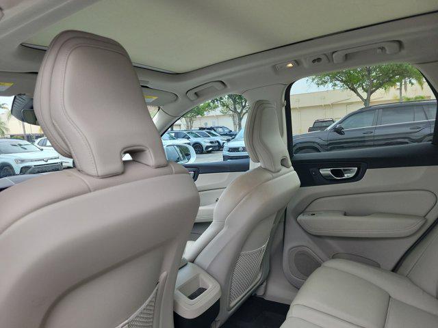 2023 Volvo XC60 B5 Plus Bright Theme