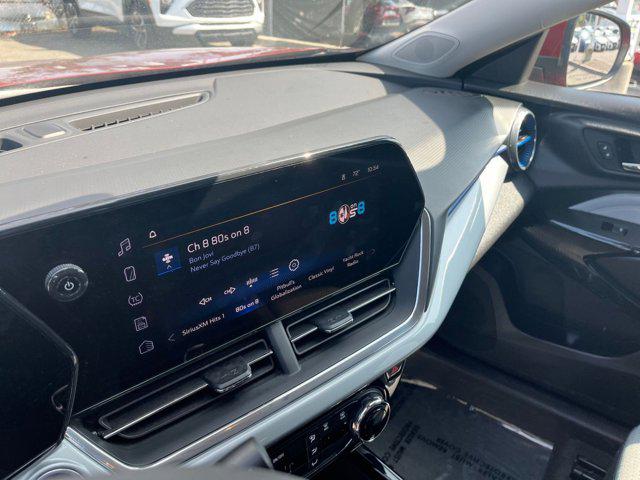 2025 Chevrolet Trax FWD LT